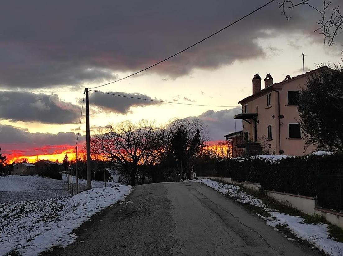 Casa Vacanze Angelica Ostra Vetere 외부 사진